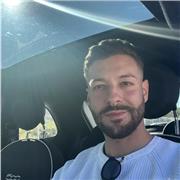 Profesor de italiano imparte clases a particulares niños de todas las edades